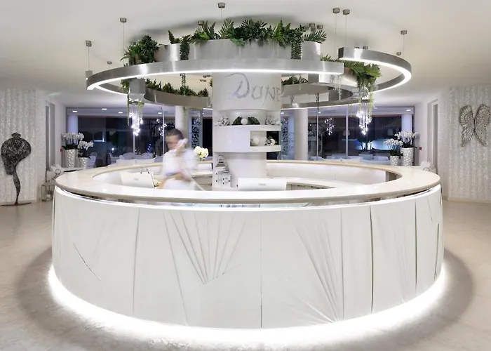 Dune - Free Access 5* サニービーチ